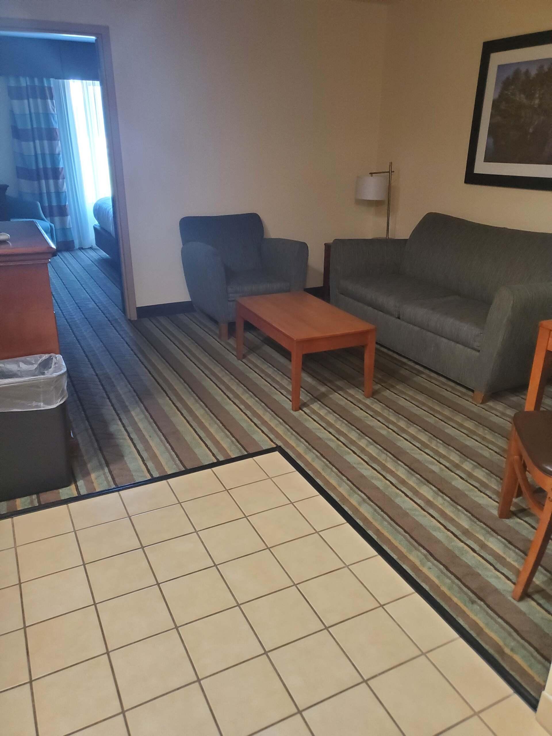 Holiday Inn Express & Suites Salamanca, An Ihg Hotel Екстериор снимка
