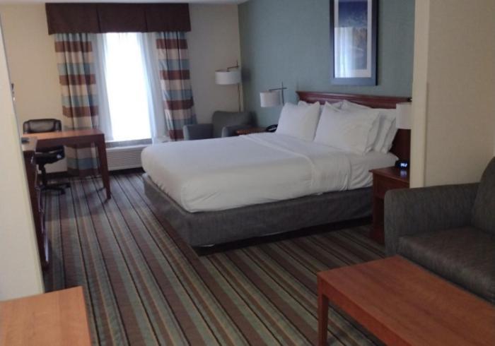 Holiday Inn Express & Suites Salamanca, An Ihg Hotel Екстериор снимка