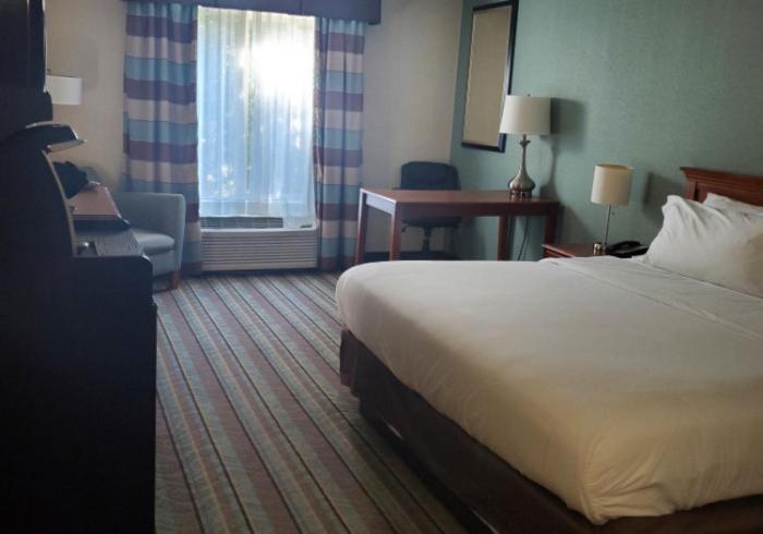 Holiday Inn Express & Suites Salamanca, An Ihg Hotel Екстериор снимка