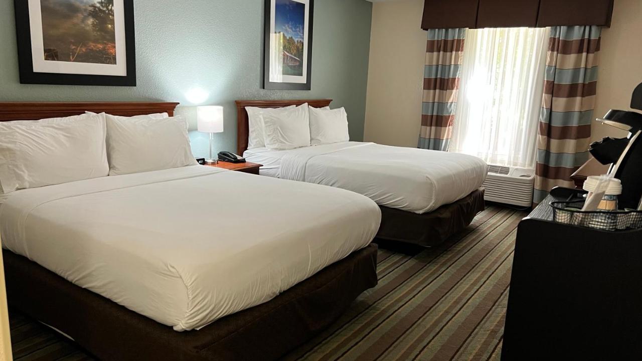Holiday Inn Express & Suites Salamanca, An Ihg Hotel Екстериор снимка