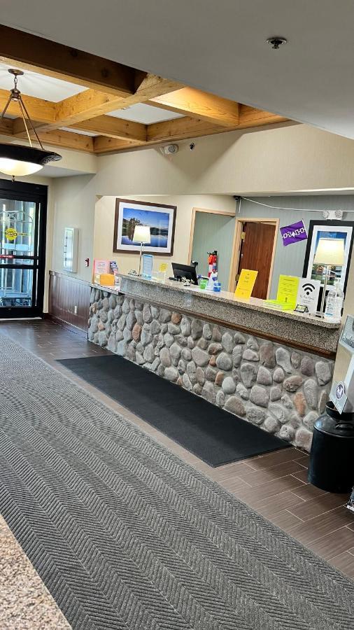 Holiday Inn Express & Suites Salamanca, An Ihg Hotel Екстериор снимка